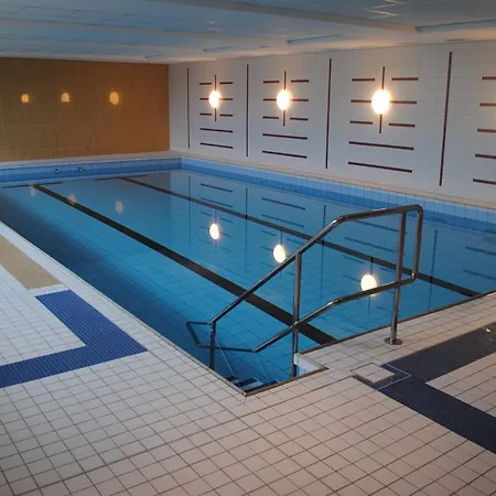 Haus Hanseatic, 412 *